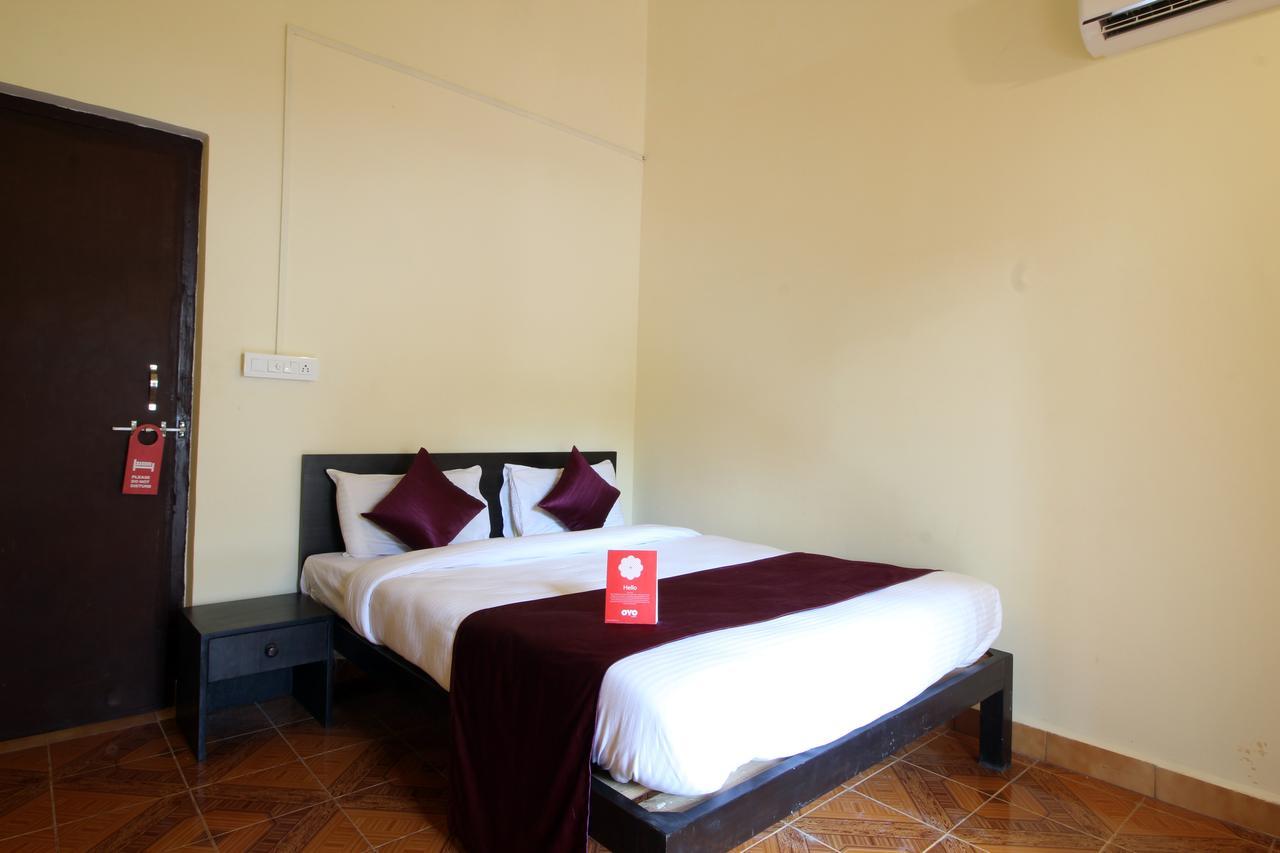 Oyo 10385 Hotel Nirmala Vilas Candolim Exterior foto