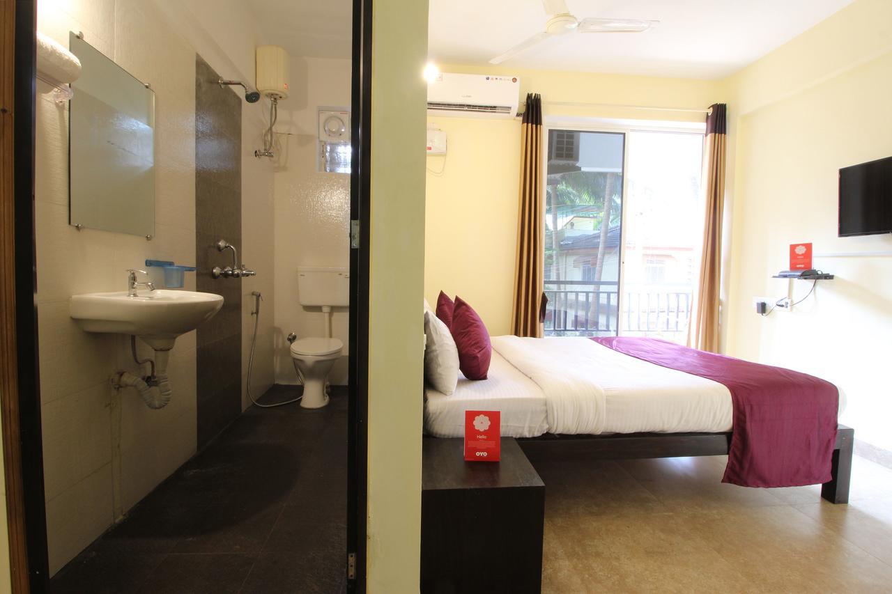 Oyo 10385 Hotel Nirmala Vilas Candolim Exterior foto